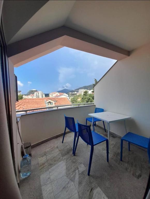 Swiss Holiday Budva Exterior photo