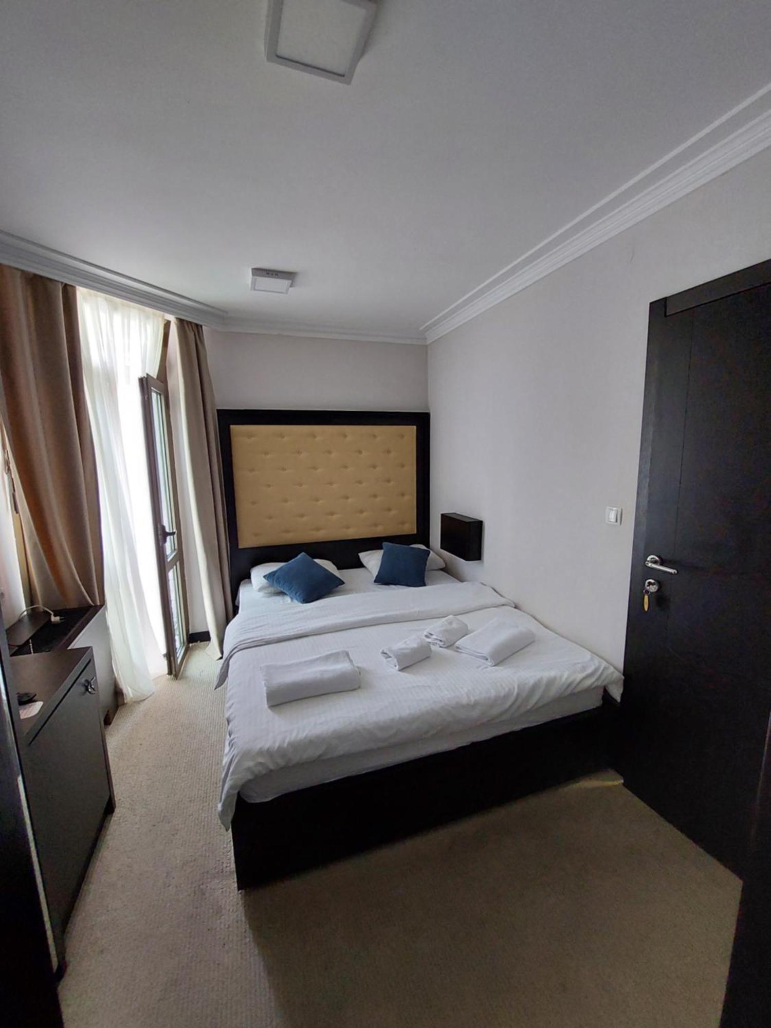 Swiss Holiday Budva Room photo